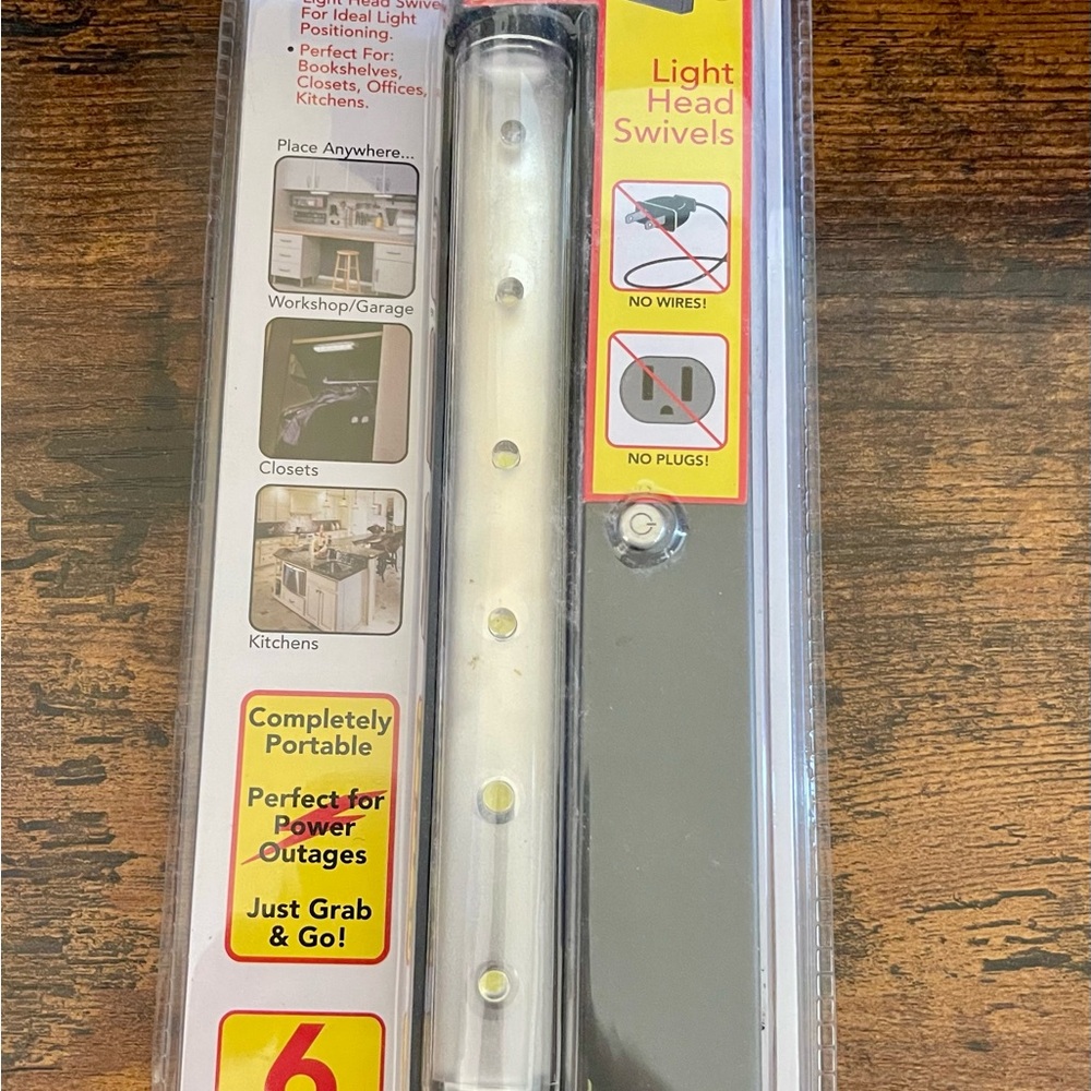 Portable Swivel Light Head - Wireless LED Lite Bar.